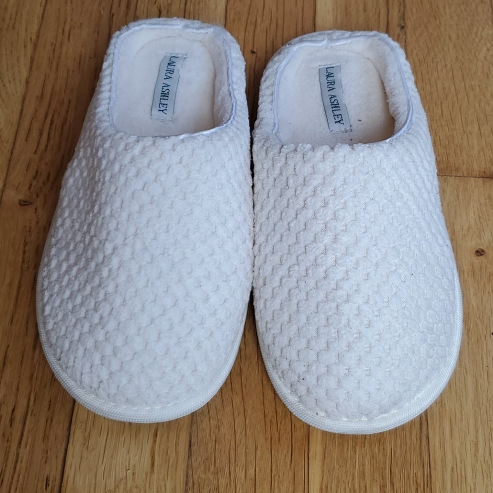 LAURA ASHLEY Terry Scuff slippers